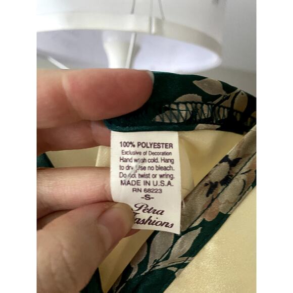 1990's Vintage Silky Butter Yellow Cami Small Slip Slouchy Slinky Bella Feminine - Picture 3 of 4